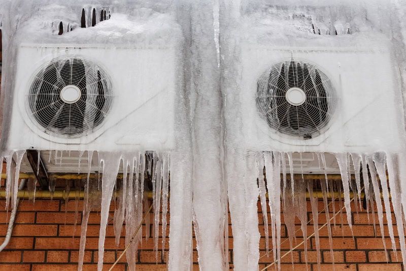 Is Your Thermostat Causing Your AC to Freeze Up in Laguna Beach?